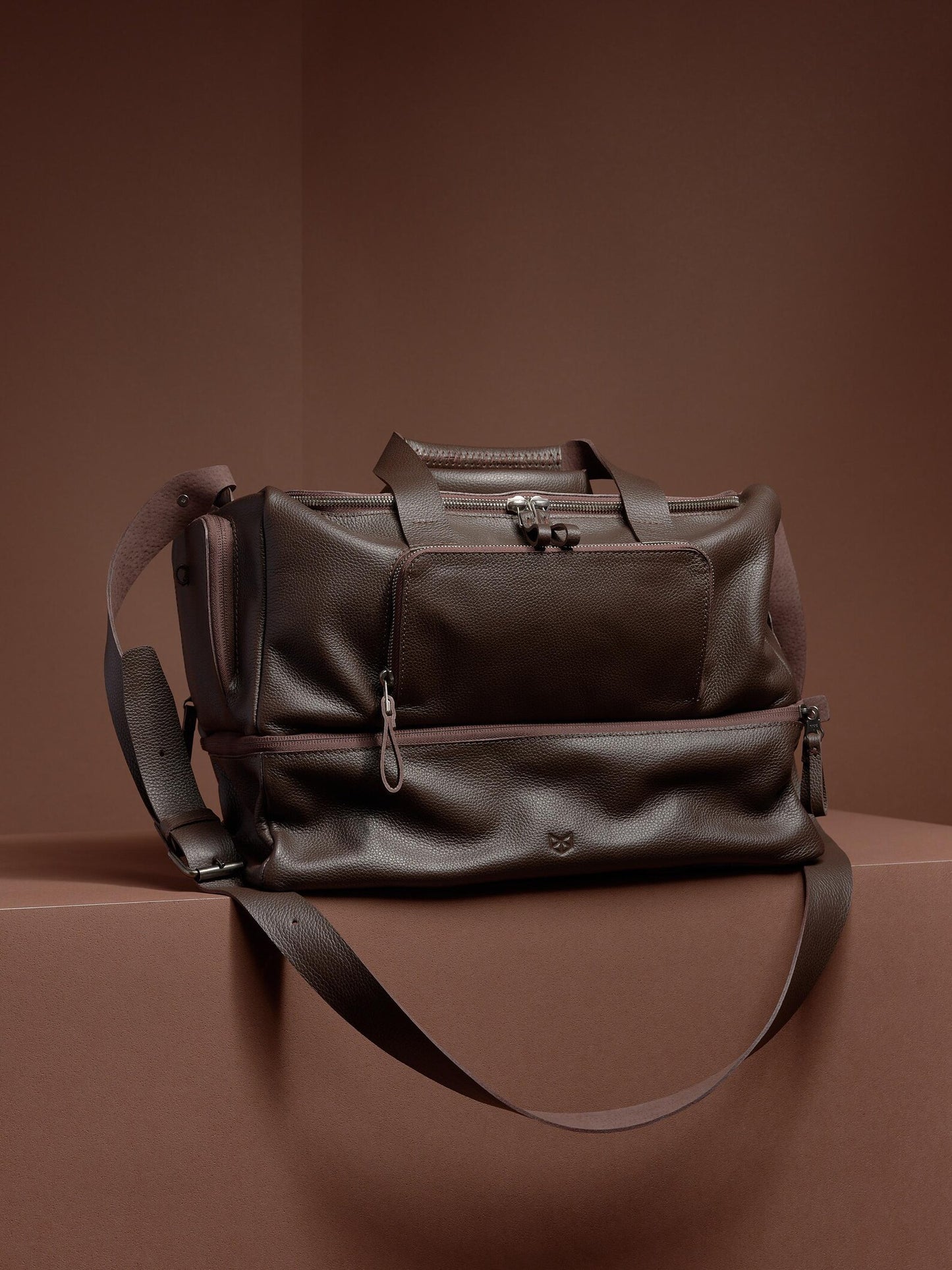 Black Full-Grain Leather Sport Bag | Gym Carryall