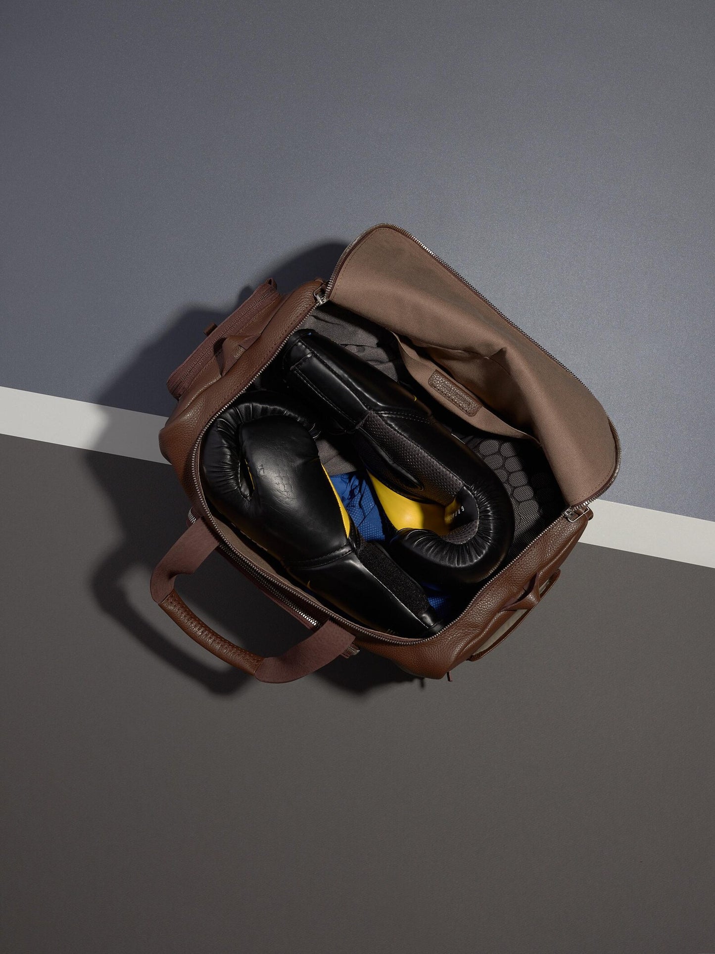 Black Full-Grain Leather Sport Bag | Gym Carryall