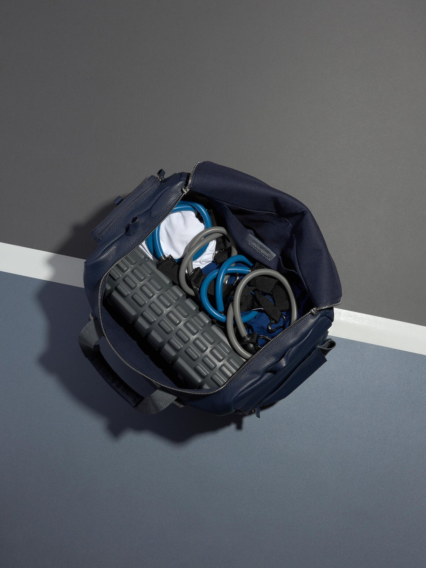 Black Full-Grain Leather Sport Bag | Gym Carryall